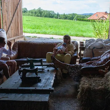 Hébergement de vacances Urocze Gospodarstwo Z Konmi Kominkiem I Stajnia Molikowka Grybow